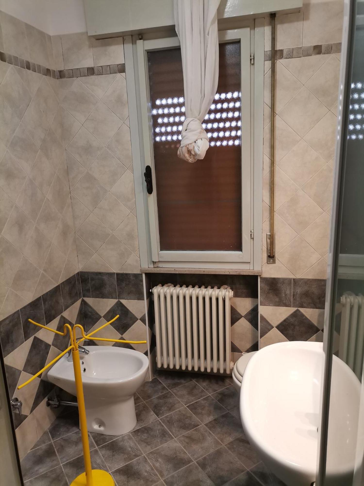 Ampia Camera Con Balcone Privato Pordenone Esterno foto